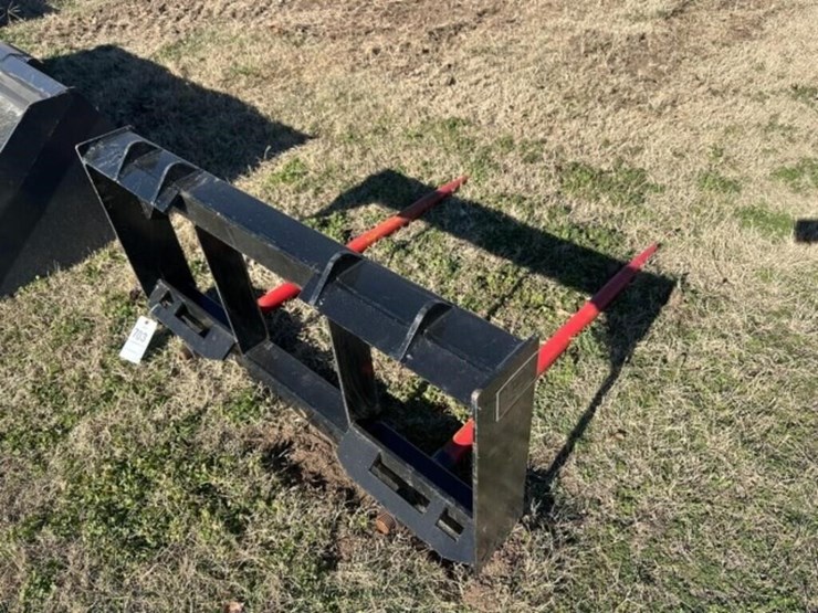 skidsteer-hay-spike-attachment-image-4