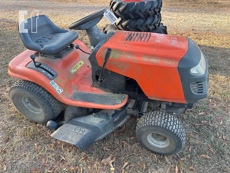 husqvarna-riding-mower-107-image-2
