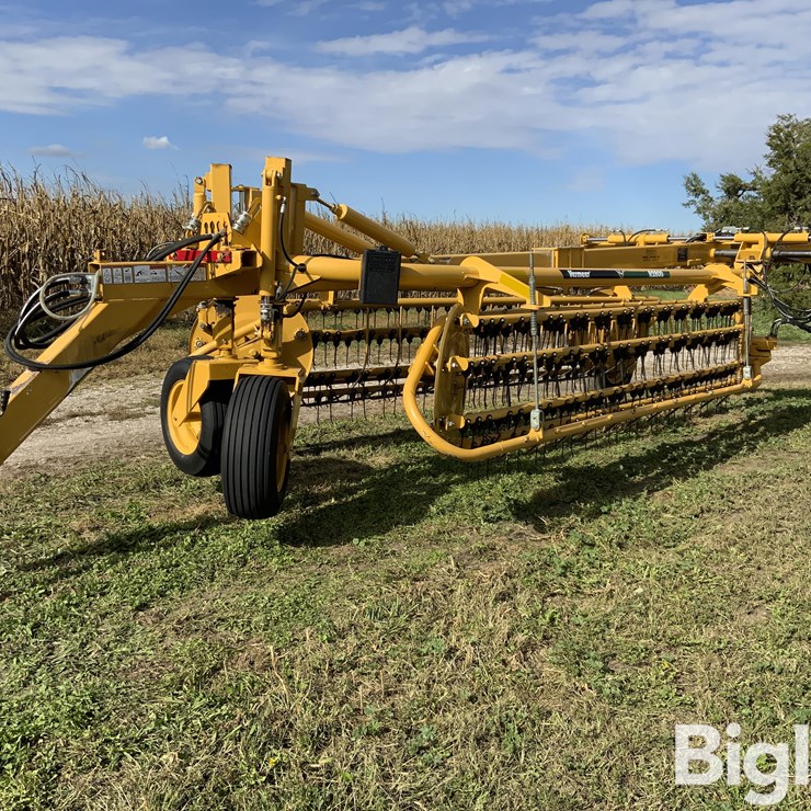 2012 VERMEER R2800