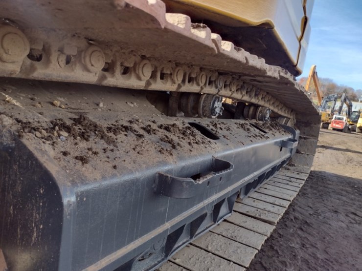 caterpillar-321c-image-26