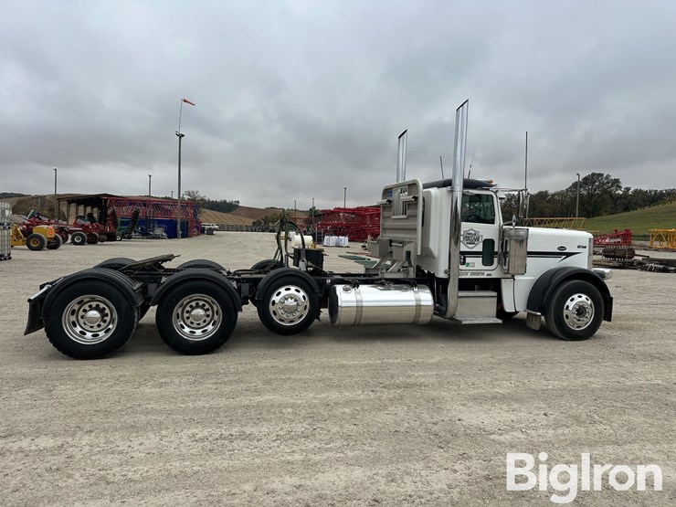 2016-peterbilt-389-image-4