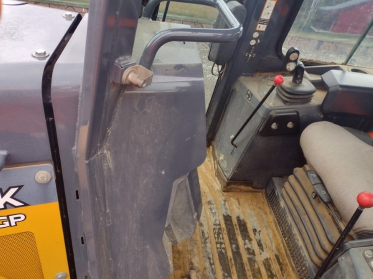 deere-550k-lgp-image-15