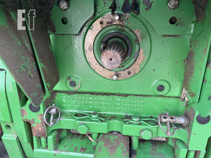 2013-john-deere-6150r-image-19