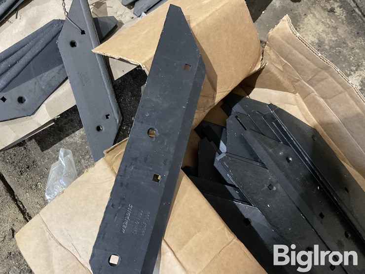 wearparts-9904f1399-hiniker-cultivator-blades-image-9