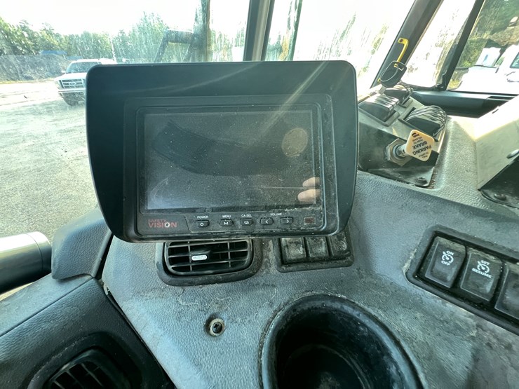 peterbilt-520-image-83