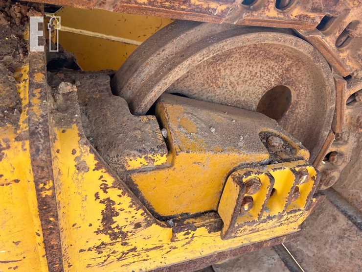 2005-komatsu-d39px-21-image-22