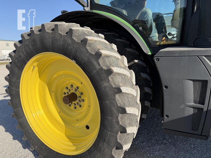 john-deere-8245r-image-6