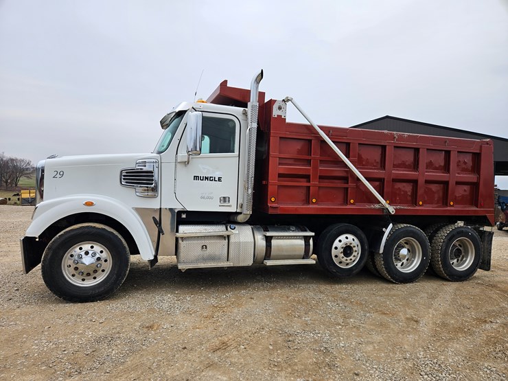 freightliner-122sd-image-6