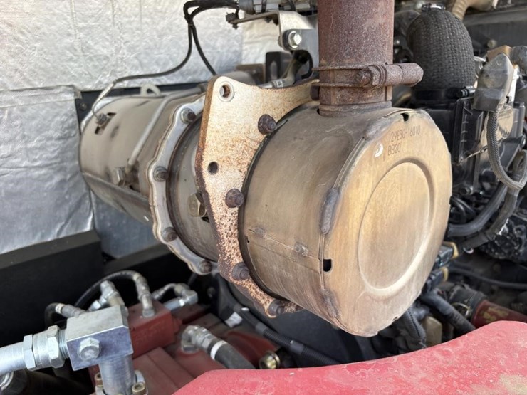 2014-takeuchi-tb290-image-56