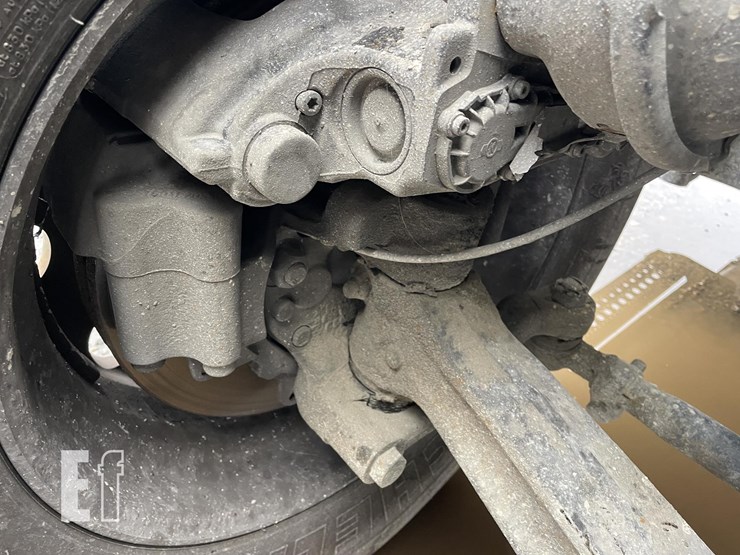 2014-freightliner-cascadia-125-image-21