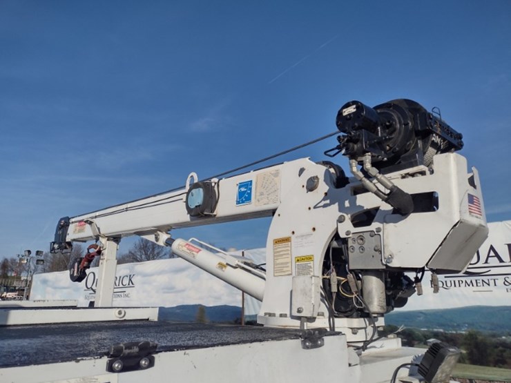 20-ford-f550-image-30