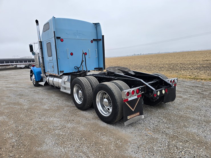 1999-kenworth-w900l-image-16