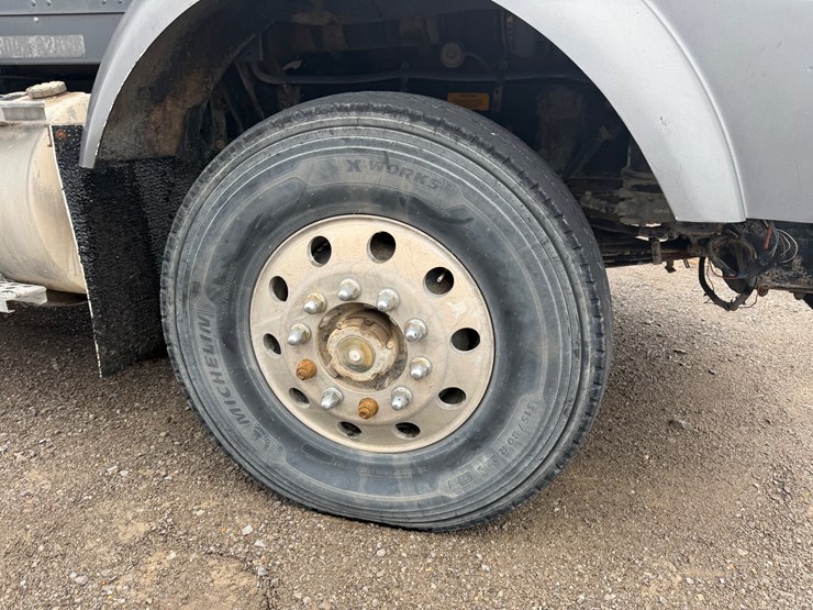 kenworth-t800-image-16