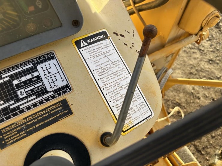 1975-ford-445a-image-32