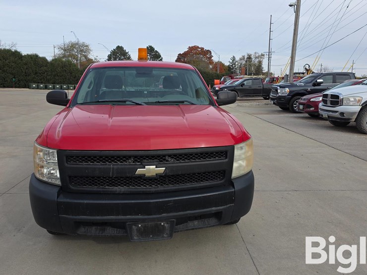 chevrolet-silverado-1500-image-2