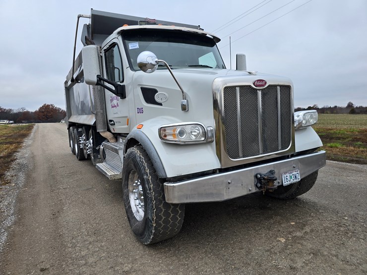 2020-peterbilt-567-image-49