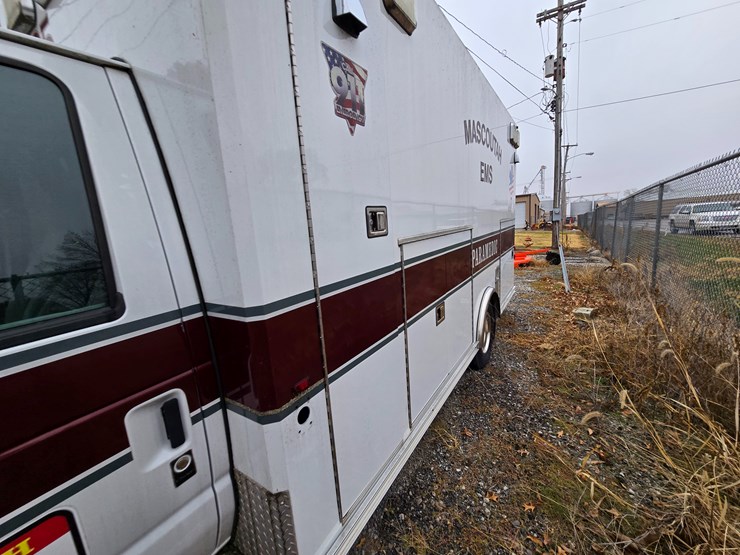 2010-ford-e450-image-5