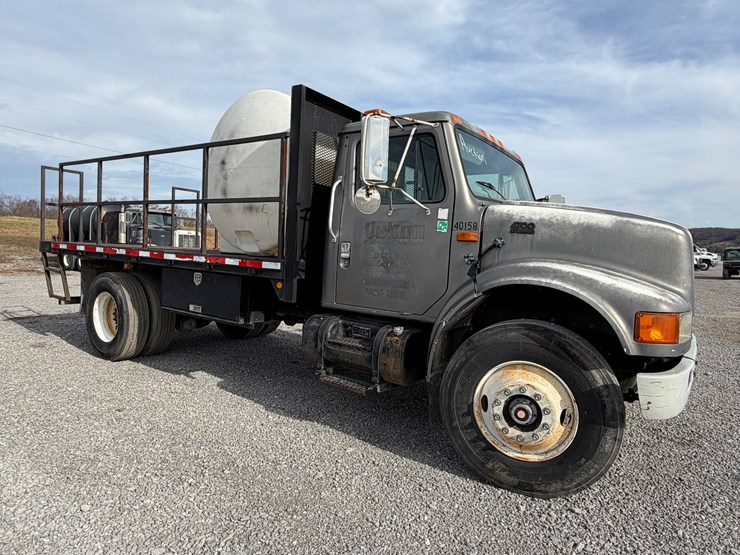 international-4700-image-3