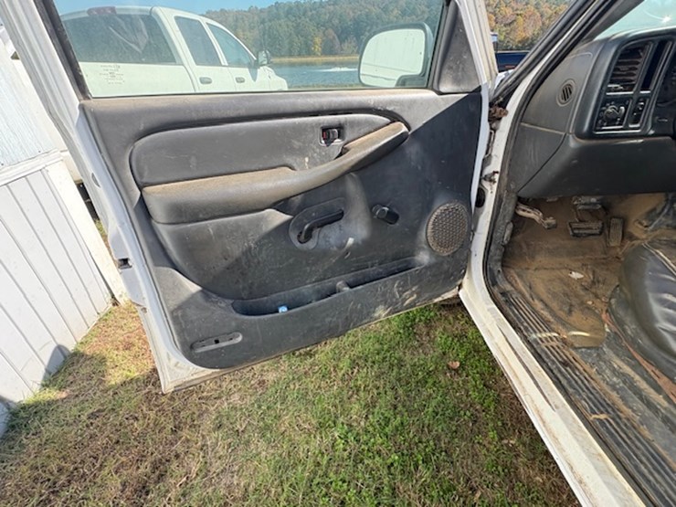 2003-chevrolet-silverado-1500-image-25