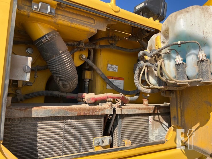 2019-komatsu-d65pxi-18-image-34