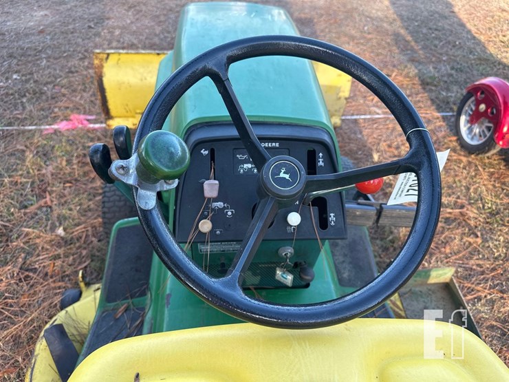 john-deere-318-image-6