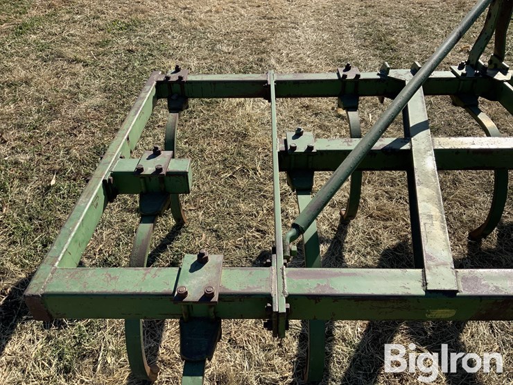 john-deere-3-pt.-chisel-image-18