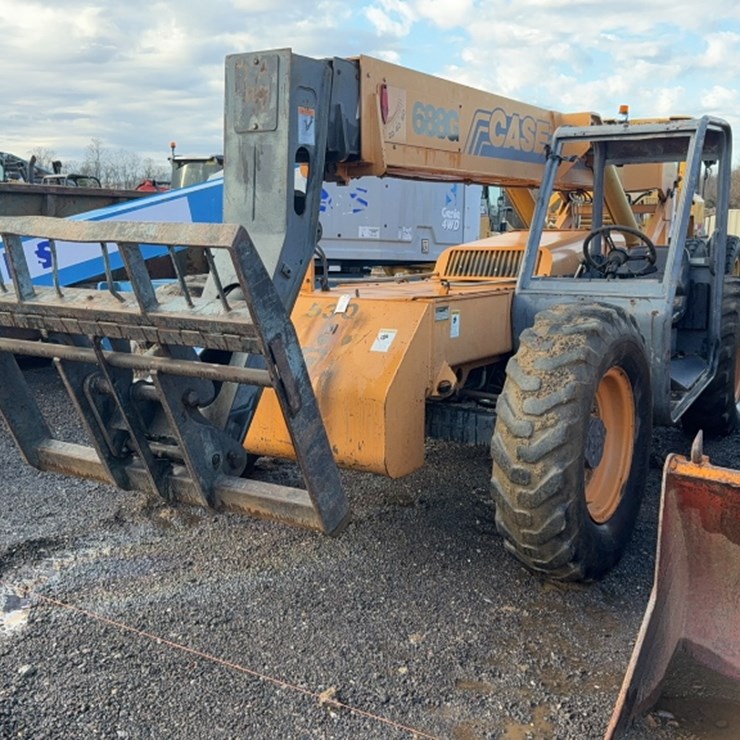 CASE 688G