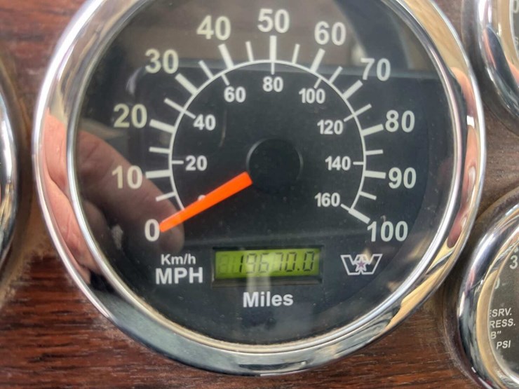 2016-western-star-4900-image-17