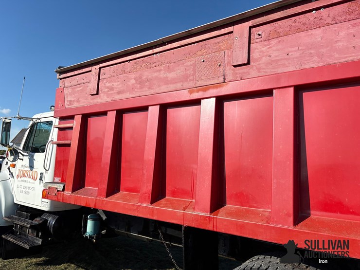 international-4900-image-12