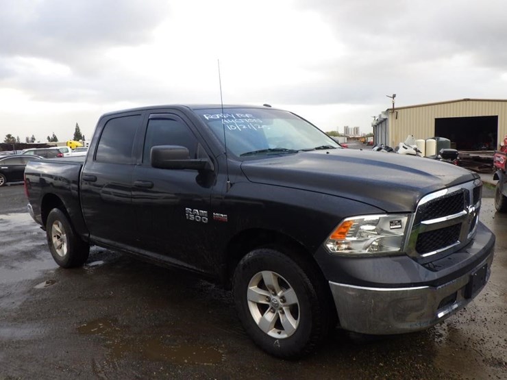 2018-dodge-1500-image-2