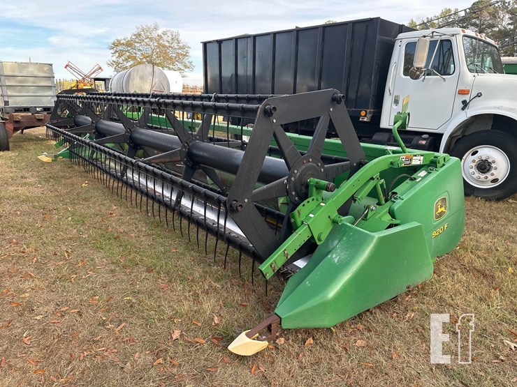 john-deere-920-image-1