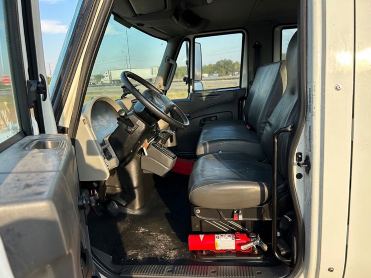 international-durastar-4300-image-7