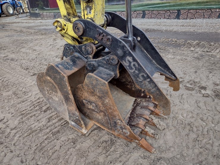 yanmar-vio45-image-16