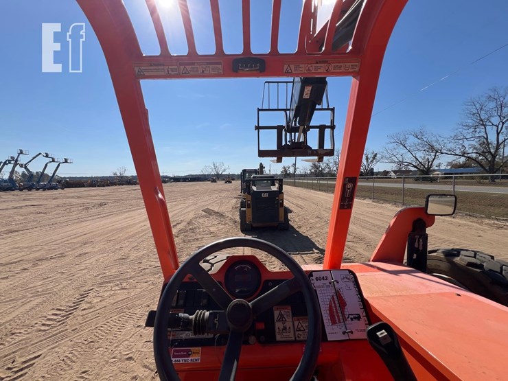 2019-jlg-6042-image-36