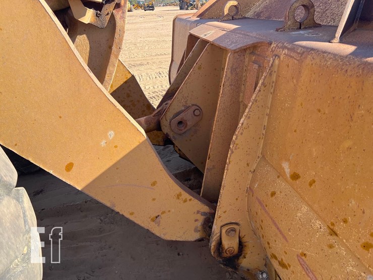 2014-caterpillar-966k-image-21