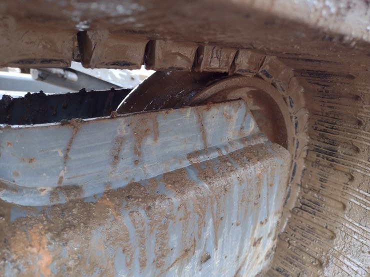 takeuchi-tb240-image-41