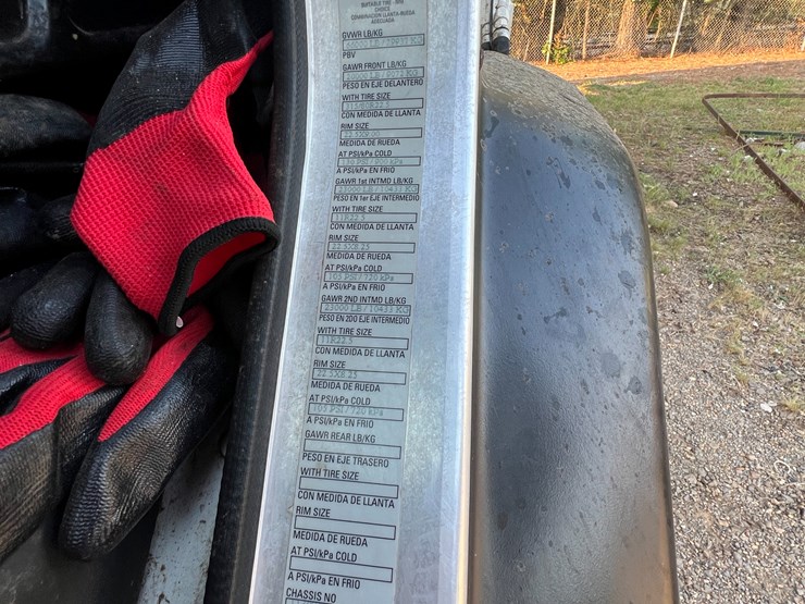 peterbilt-520-image-90