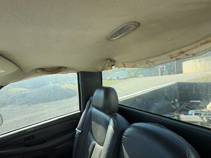 2003-chevrolet-silverado-1500-image-32