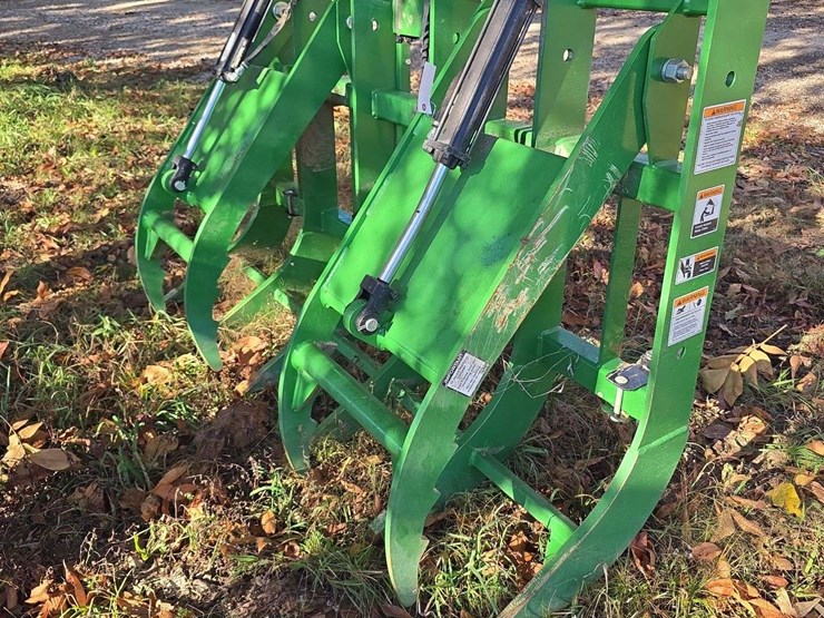 frontier-78''-heavy-duty-grapple-fork,-twin-cylinder,-one-cylinder-needs-rebuild-or-replaced,-s/n--1xfav20gcp004036-image-2