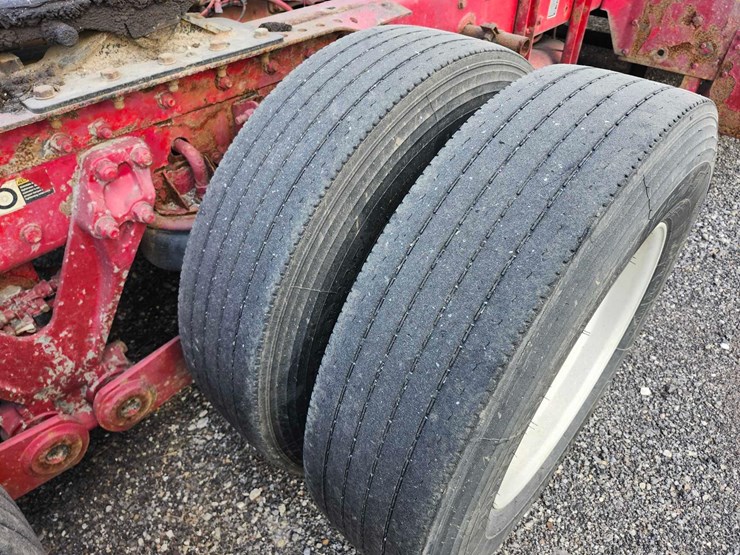 2011-kenworth-t800-image-12