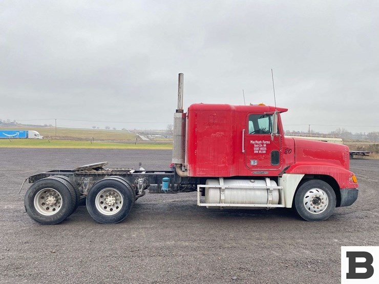 1993-freightliner-fld120-image-7