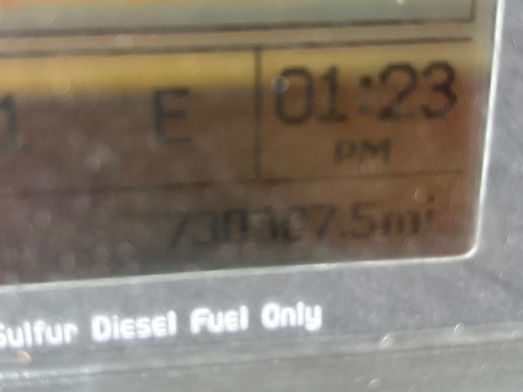 volvo-vnl64t300-image-13