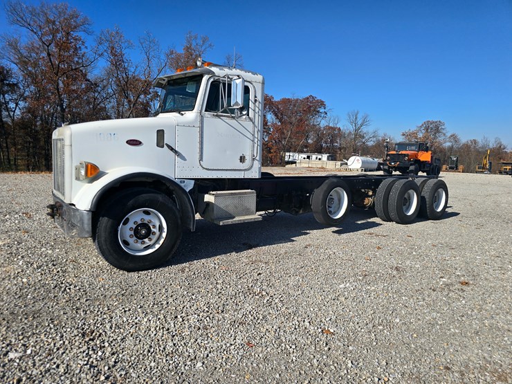 peterbilt-357-image-5