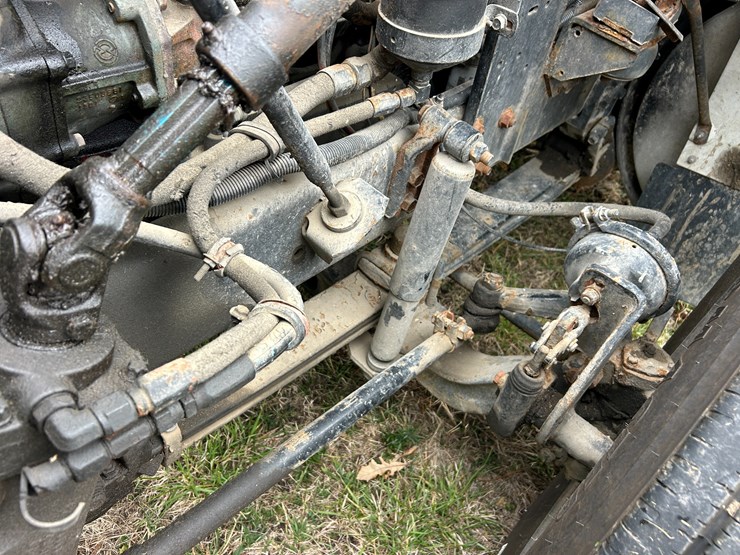 #95-•-volvo-semi-image-54