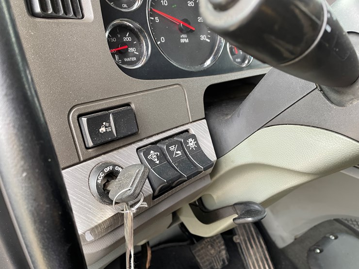 kenworth-t680-image-51