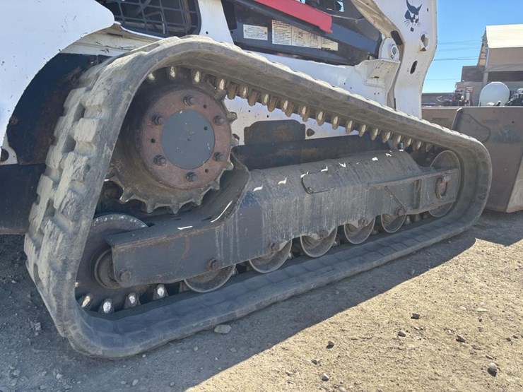 2016-bobcat-t770-image-17