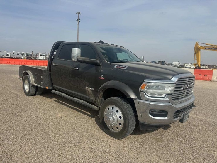 dodge-ram-5500-image-2