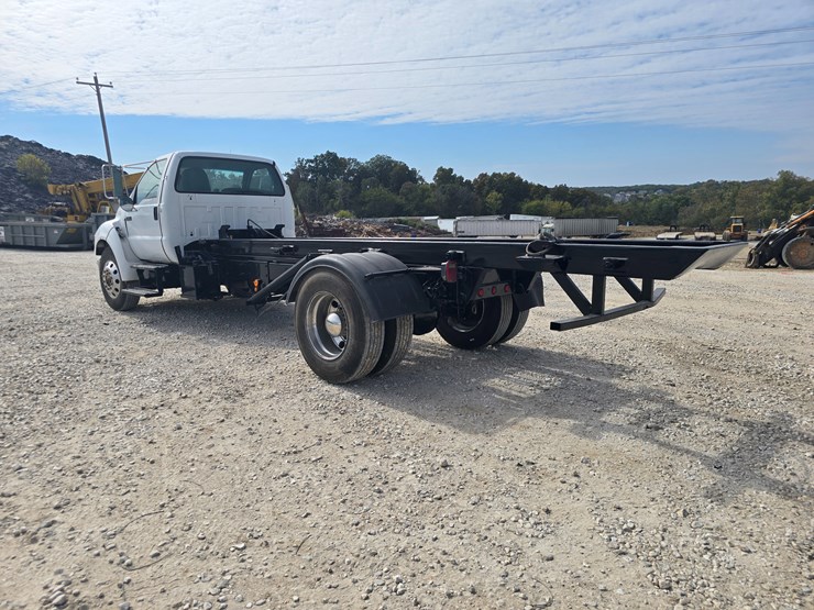 2004-ford-f650-image-15