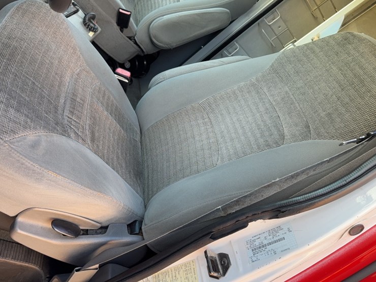 2004-ford-e450-image-15