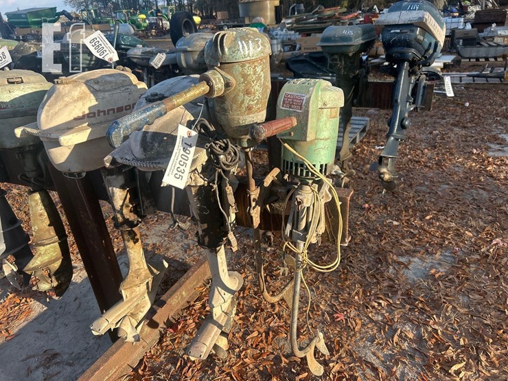 (2)-vintage-trolling-motors-image-1